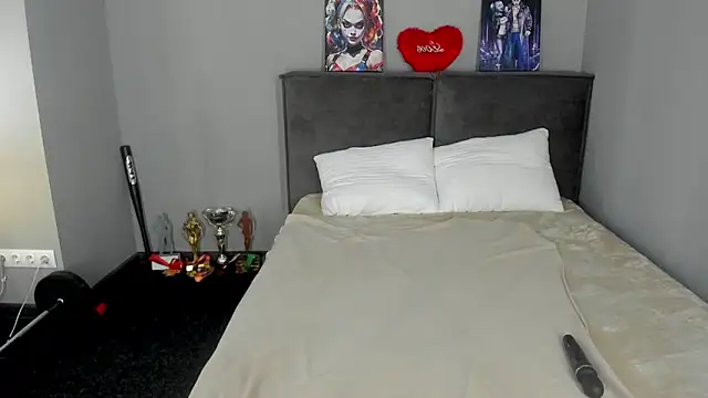MuscleXXXBarbie online show from 06/10/26, 05:28