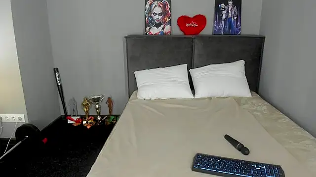 MuscleXXXBarbie online show from 06/12/26, 01:59