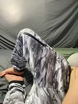 Snapshot of BigMac1596 chatting on 12/16/25, 02:11 BigMac1596 online show from 12/16/25, 02:11