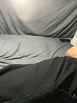 Snapshot of BigMac1596 chatting on 12/19/25, 12:45 BigMac1596 online show from 12/19/25, 12:45