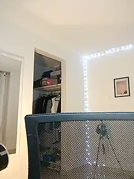 helena smith online show from 12/06/24, 05:09