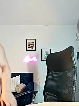 helena smith online show from 11/05/25, 04:01