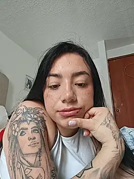 Snapshot of helena_smith chatting on 04/19/26, 06:43 helena smith online show from 04/19/26, 06:43
