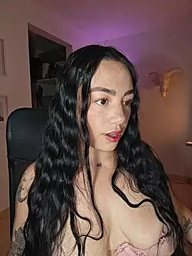 Snapshot of helena_smith chatting on 05/25/26, 03:34 helena smith online show from 05/25/26, 03:34