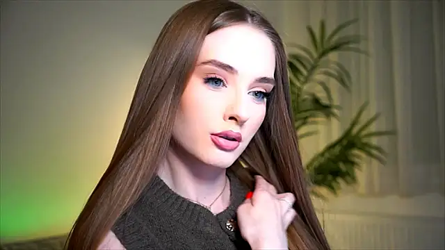 Snapshot of petitegonwiild chatting on 10/29/25, 10:11 petitegonwiild online show from 10/29/25, 10:11