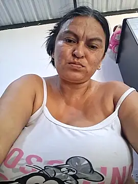 Horny-Mommy-Dirty online show from 04/24/26, 03:36