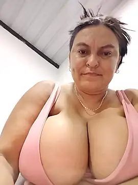 Horny-Mommy-Dirty online show from 06/17/26, 02:47