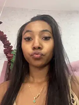 GabrielaLugo online show from 12/17/25, 11:38