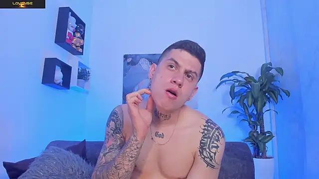 Yeiko Romero  online show from 09/22/25, 02:57