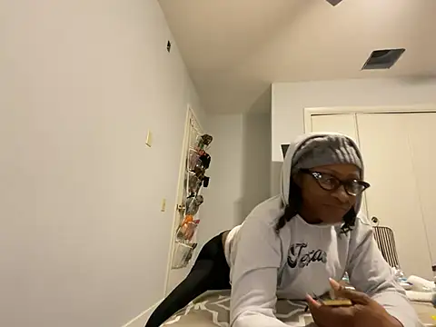 wynterheat online show from 01/16/25, 02:08