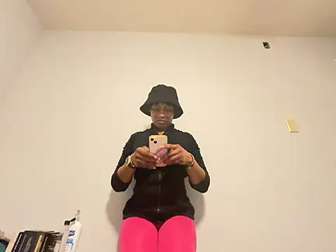 wynterheat online show from 02/09/25, 08:22