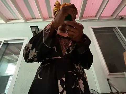 wynterheat online show from 02/10/25, 07:28