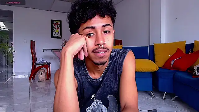 Snapshot of RyanRizzo chatting on 01/04/25, 06:40 RyanRizzo online show from 01/04/25, 06:40