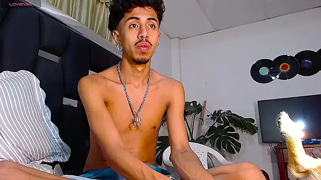 Snapshot of RyanRizzo chatting on 01/12/25, 07:11 RyanRizzo online show from 01/12/25, 07:11