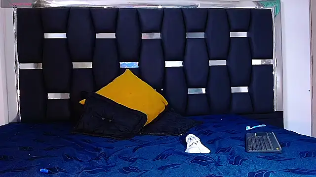 Snapshot of RyanRizzo chatting on 02/07/25, 04:03 RyanRizzo online show from 02/07/25, 04:03