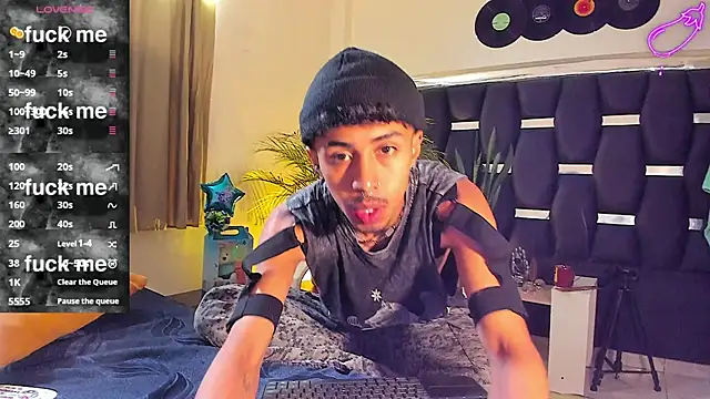 Snapshot of RyanRizzo chatting on 03/03/25, 03:42 RyanRizzo online show from 03/03/25, 03:42