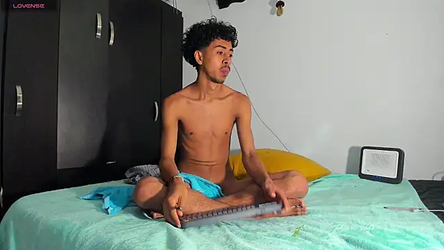 Snapshot of RyanRizzo chatting on 03/18/25, 01:31 RyanRizzo online show from 03/18/25, 01:31