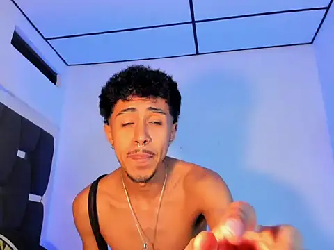 Snapshot of RyanRizzo chatting on 10/01/25, 02:50 RyanRizzo online show from 10/01/25, 02:50