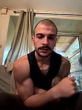Snapshot of Greyoff chatting on 01/18/26, 01:48 Greyoff online show from 01/18/26, 01:48