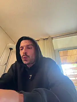 Snapshot of Greyoff chatting on 05/19/26, 01:39 Greyoff online show from 05/19/26, 01:39