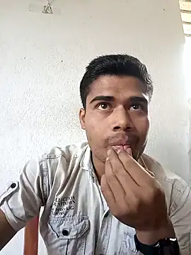 Snapshot of 900irani chatting on 12/22/24, 07:33 900irani online show from 12/22/24, 07:33