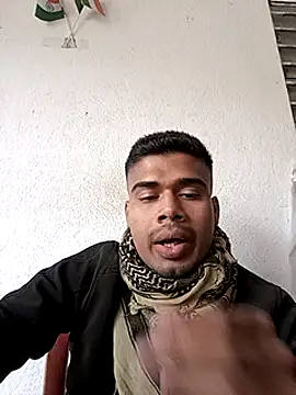 Snapshot of 900irani chatting on 01/04/25, 08:17 900irani online show from 01/04/25, 08:17