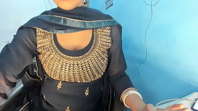 Snapshot of aarjulove chatting on 03/01/26, 03:47 aarjulove online show from 03/01/26, 03:47