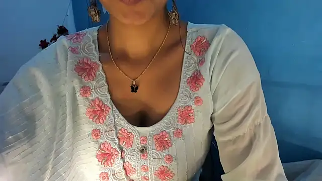 Snapshot of aarjulove chatting on 04/11/26, 07:45 aarjulove online show from 04/11/26, 07:45