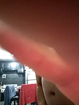 Snapshot of littleboyhot95 chatting on 10/04/25, 11:47 littleboyhot95 online show from 10/04/25, 11:47