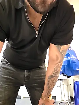 Snapshot of tikitaka97 chatting on 03/24/26, 06:18 tikitaka97 online show from 03/24/26, 06:18