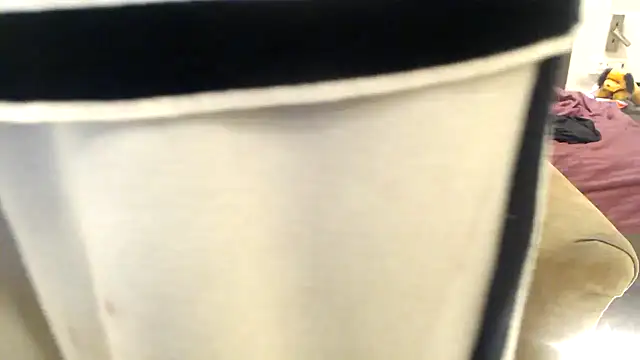 Snapshot of chhui_mui chatting on 12/19/24, 12:45 chhui mui online show from 12/19/24, 12:45