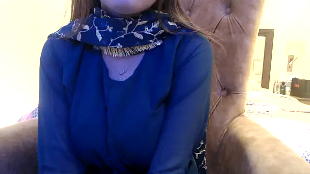 Snapshot of chhui_mui chatting on 01/22/25, 05:59 chhui mui online show from 01/22/25, 05:59