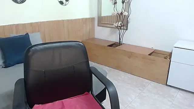 Suxxxy  online show from 10/09/25, 01:31