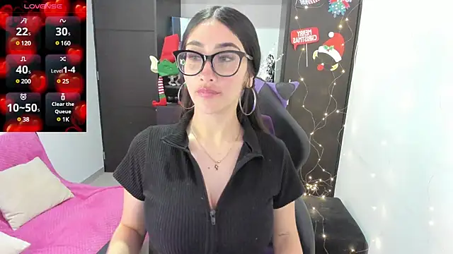 Snapshot of Emilytafur chatting on 12/11/24, 07:25 Emilytafur online show from 12/11/24, 07:25