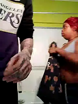 Snapshot of Casaltesudex chatting on 01/25/25, 01:54 Casaltesudex online show from 01/25/25, 01:54