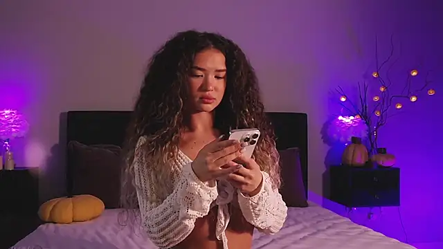 Denise Garciia online show from 11/05/25, 11:43