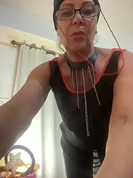 Snapshot of lolavalecuatro chatting on 01/19/25, 02:15 lolavalecuatro online show from 01/19/25, 02:15