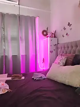 Snapshot of lolavalecuatro chatting on 12/05/25, 06:59 lolavalecuatro online show from 12/05/25, 06:59