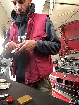 donnuozfutura online show from 02/13/25, 11:17