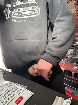 donnuozfutura online show from 03/04/25, 12:44