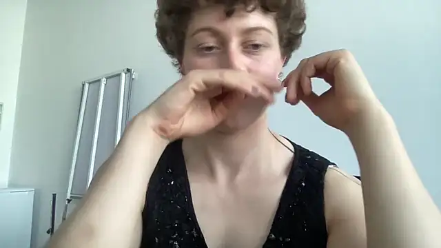 Belindafly online show from 04/25/26, 01:52