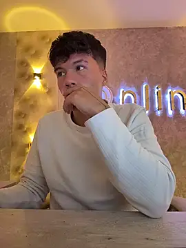 Logan smith1 online show from 11/21/25, 08:02