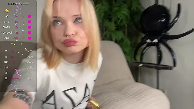 dollfromvenus online show from 11/01/25, 03:03