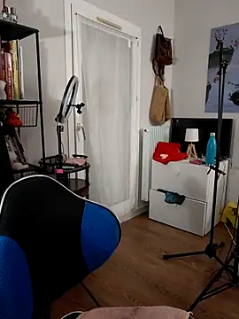 Snapshot of PrincesseMalicia chatting on 06/18/26, 01:26 PrincesseMalicia online show from 06/18/26, 01:26
