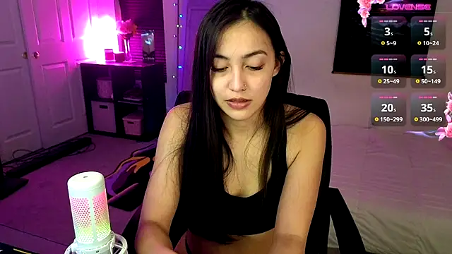 Snapshot of JasmineWinters chatting on 03/21/25, 05:11 JasmineWinters online show from 03/21/25, 05:11