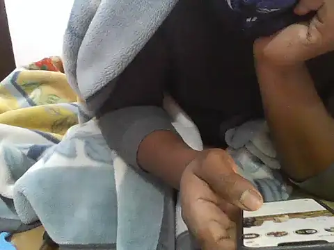 Snapshot of Average_Indian chatting on 01/16/25, 04:28 Average Indian online show from 01/16/25, 04:28