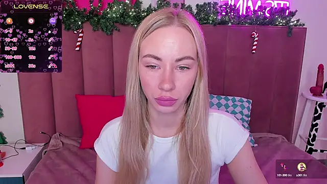 Snapshot of Diana_Garrett chatting on 12/28/24, 01:39 Diana Garrett online show from 12/28/24, 01:39