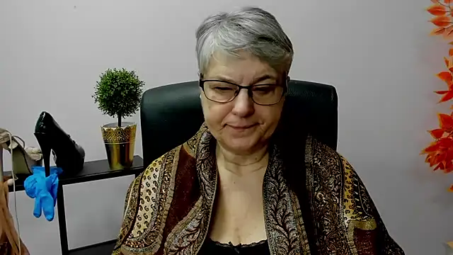 IrisDream online show from 02/18/25, 07:21