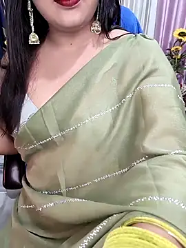 Snapshot of Cute-Raashii chatting on 12/22/25, 12:18 Cute-Raashii online show from 12/22/25, 12:18