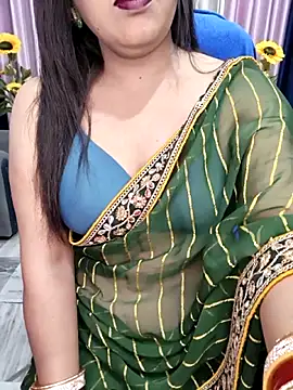 Snapshot of Cute-Raashii chatting on 02/02/26, 01:04 Cute-Raashii online show from 02/02/26, 01:04